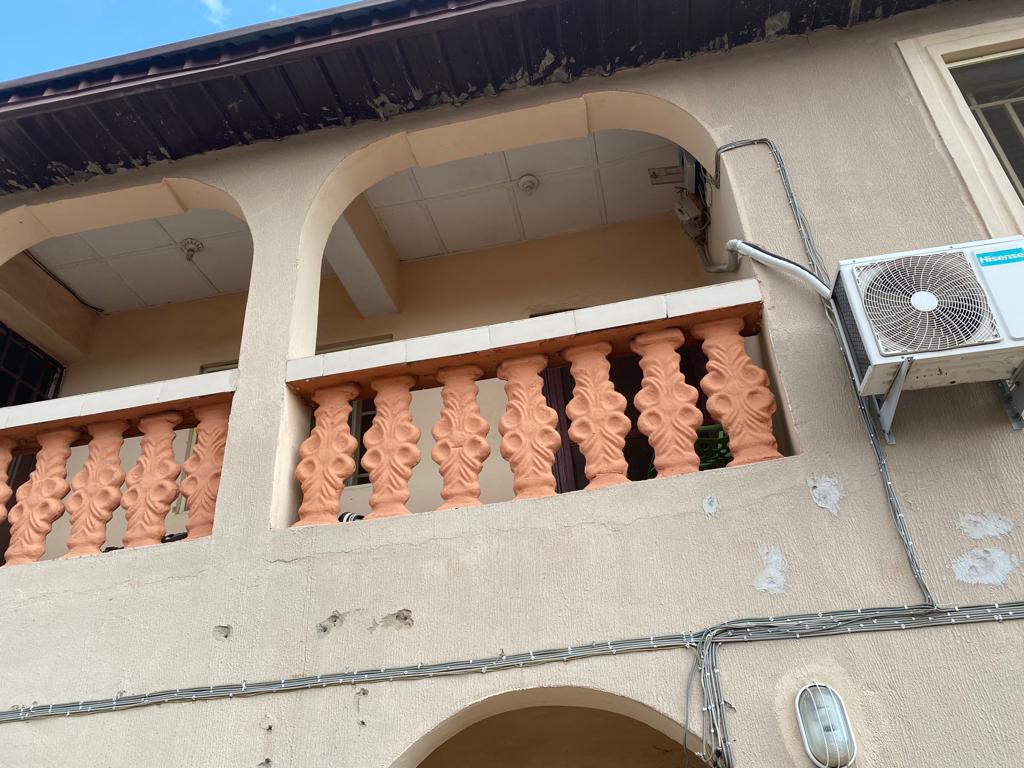  6 units of two bedroom flat